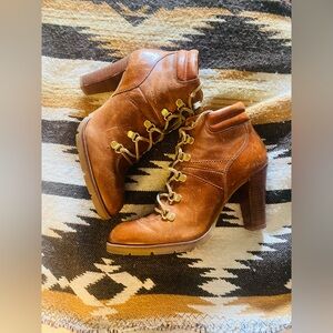 Michael Kors size 9 Leather Lace-Up Heeled Boots 👢